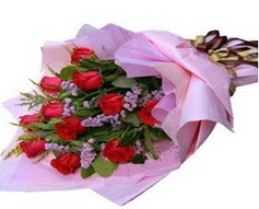 11 adet kirmizi güllerden görsel buket  Erzurum çiçek siparişi vermek 